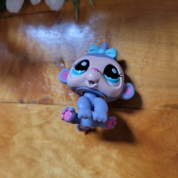 Littlest Pet Shop LPS #2277 Monkey Purple Blue Bow Eyes Baby 2006 - Picture 10 of 12